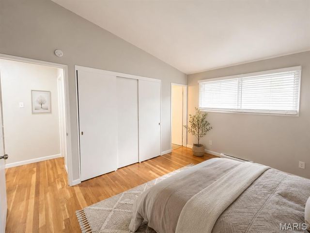 10700 Hallstead Drive, St Louis, MO 63136
