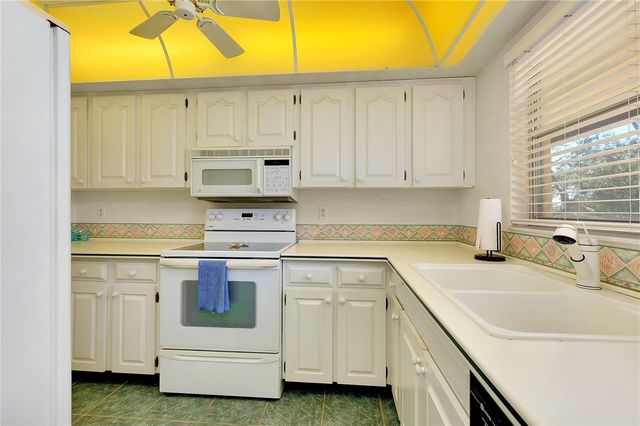 2280 STICKNEY POINT ROAD 432, Sarasota, FL 34231