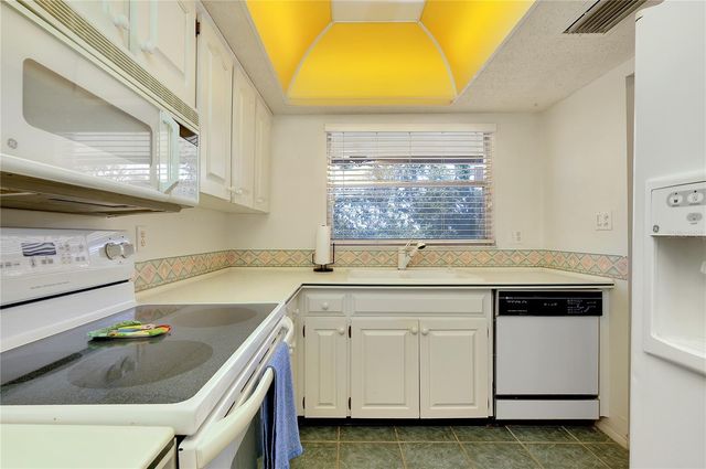 2280 STICKNEY POINT ROAD 432, Sarasota, FL 34231