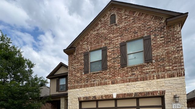 223 ANCHOR BLF, Universal City, TX 78148