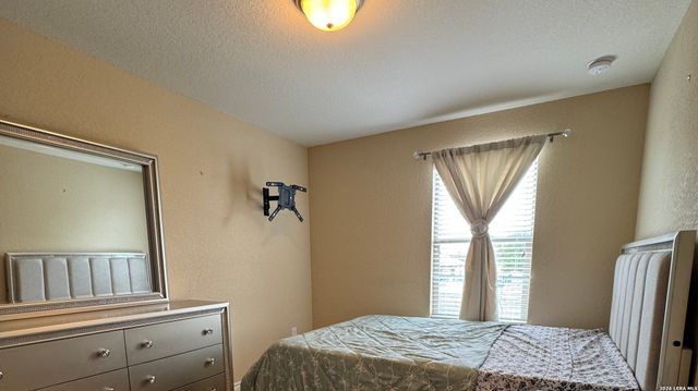 223 ANCHOR BLF, Universal City, TX 78148