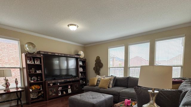 223 ANCHOR BLF, Universal City, TX 78148