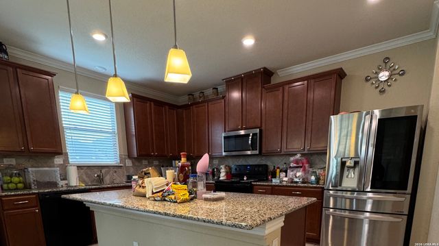 223 ANCHOR BLF, Universal City, TX 78148