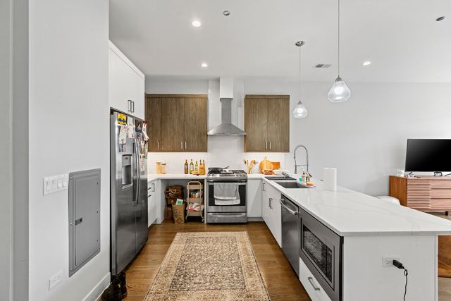 2217 W Madison Street 309, Chicago, IL 60612