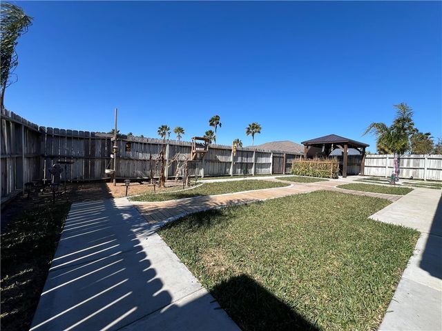 15037 Tesoro Dr, Corpus Christi, TX 78418