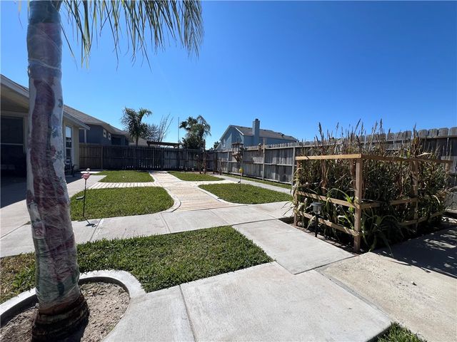 15037 Tesoro Dr, Corpus Christi, TX 78418