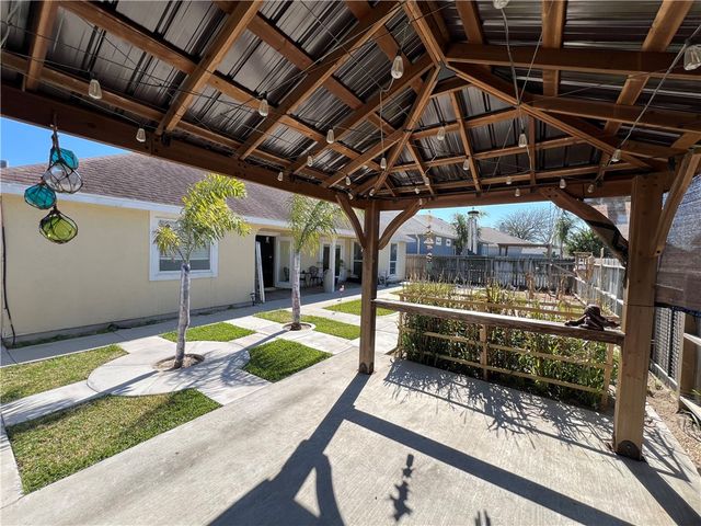 15037 Tesoro Dr, Corpus Christi, TX 78418