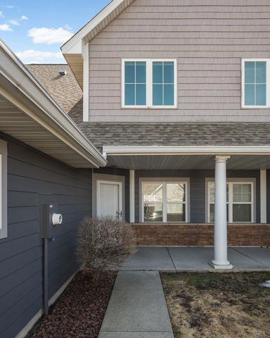 204 Manitoba Lane, Little Canada, MN 55117