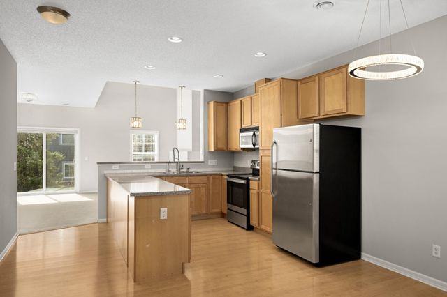 204 Manitoba Lane, Little Canada, MN 55117