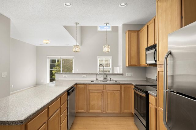 204 Manitoba Lane, Little Canada, MN 55117