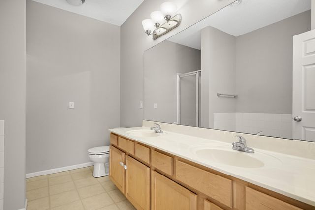 204 Manitoba Lane, Little Canada, MN 55117