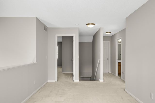 204 Manitoba Lane, Little Canada, MN 55117