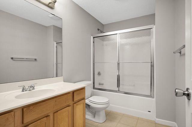 204 Manitoba Lane, Little Canada, MN 55117