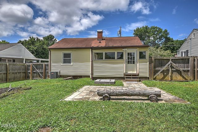 815 Harding Avenue, Johnson City, TN 37604