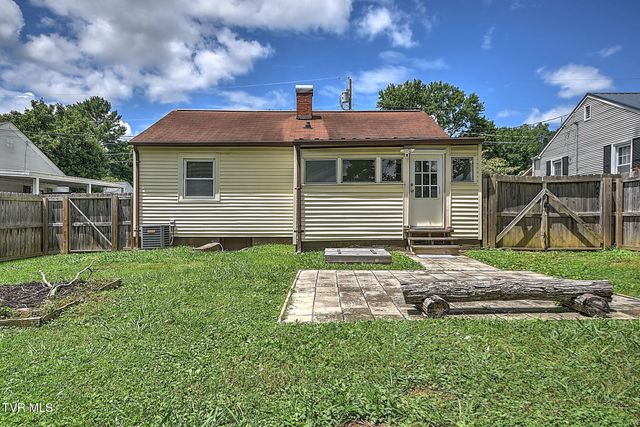 815 Harding Avenue, Johnson City, TN 37604