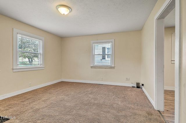 815 Harding Avenue, Johnson City, TN 37604