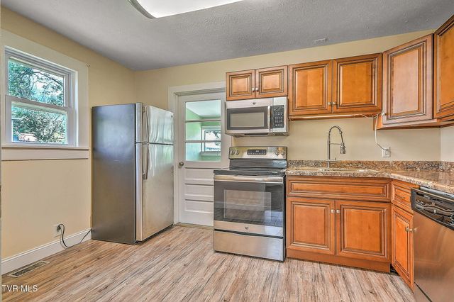 815 Harding Avenue, Johnson City, TN 37604