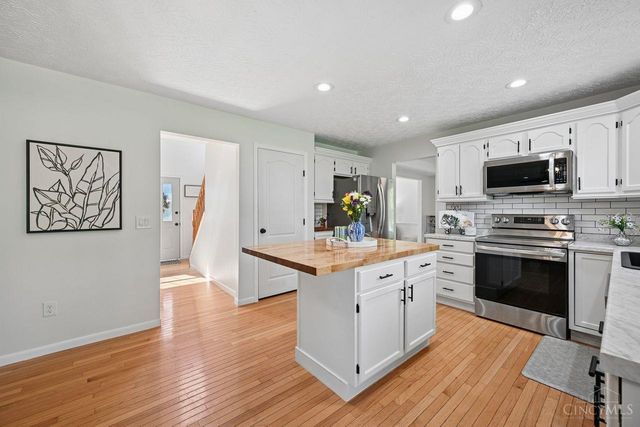 6590 Waverly Park, Hamilton Twp, OH 45152