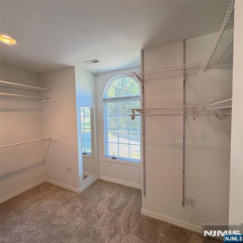 49 White Pond Road, Waldwick, NJ 07463