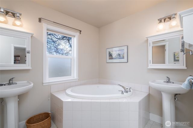 1418 6th Street, Anacortes, WA 98221