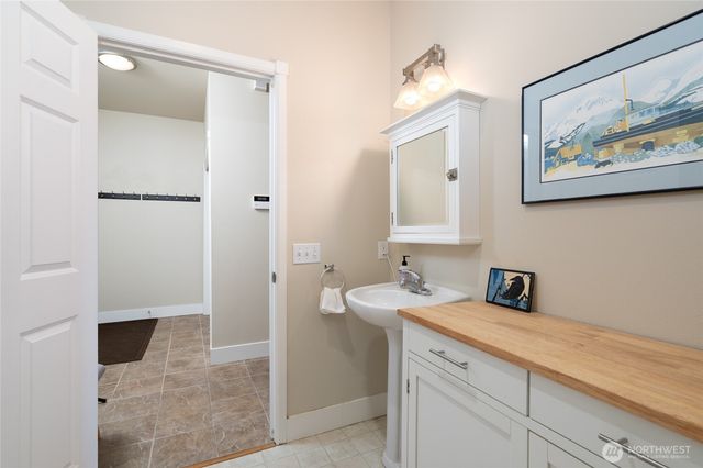 1418 6th Street, Anacortes, WA 98221