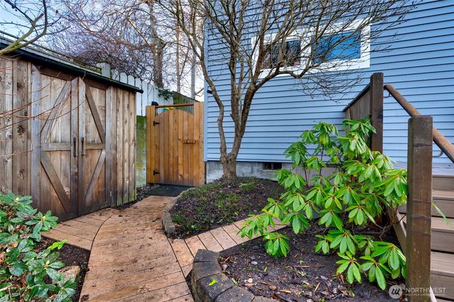 1418 6th Street, Anacortes, WA 98221