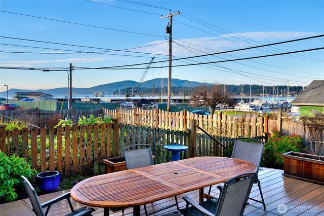 1418 6th Street, Anacortes, WA 98221