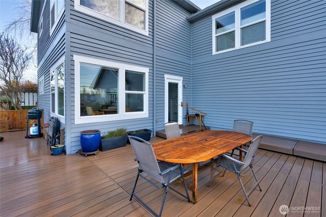 1418 6th Street, Anacortes, WA 98221