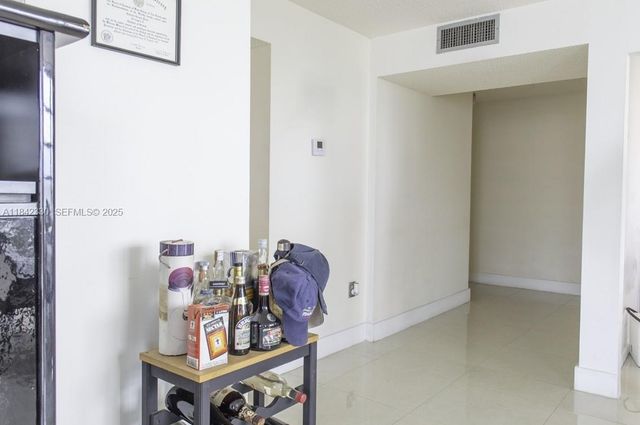 2780 NE 183rd Street 1001, Aventura, FL 33160