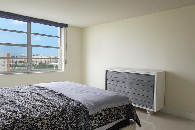 2780 NE 183rd Street 1001, Aventura, FL 33160