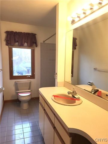 2 Shadowbrrok Drive, Clifton Park, NY 12065