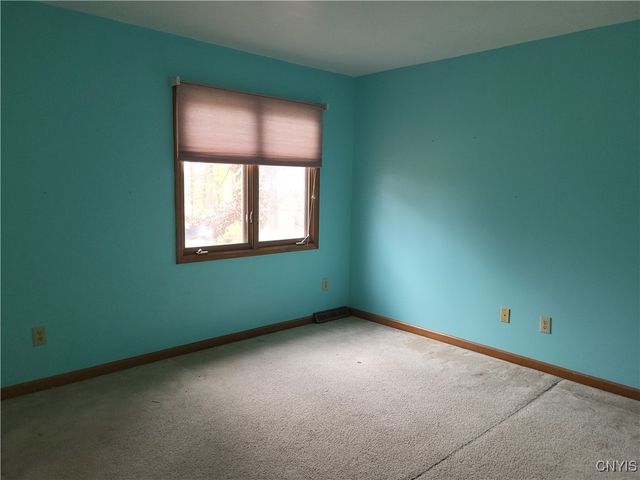 2 Shadowbrrok Drive, Clifton Park, NY 12065