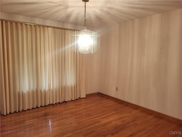 2 Shadowbrrok Drive, Clifton Park, NY 12065