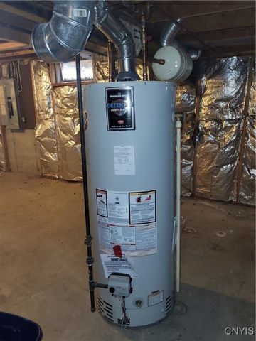 2 Shadowbrrok Drive, Clifton Park, NY 12065