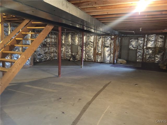 2 Shadowbrrok Drive, Clifton Park, NY 12065