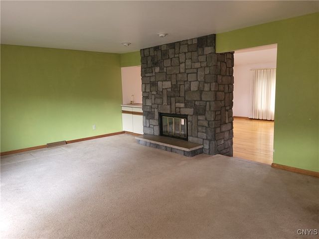 2 Shadowbrrok Drive, Clifton Park, NY 12065