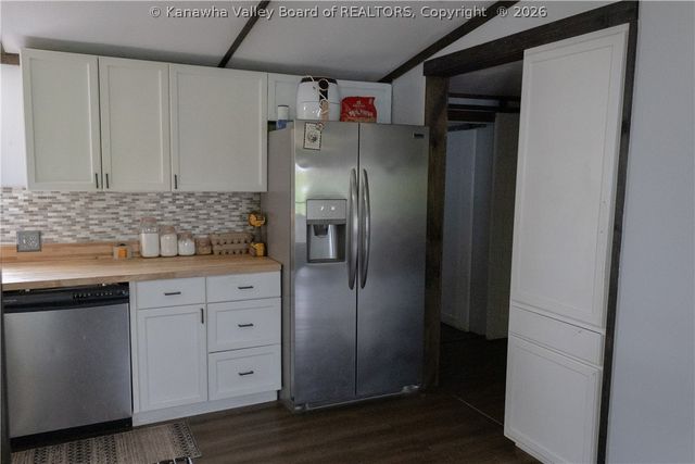 4750 steele ridge Road, Red House, WV 25168