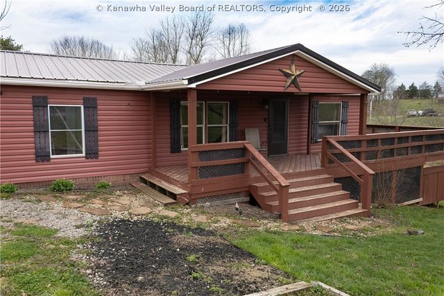 4750 steele ridge Road, Red House, WV 25168