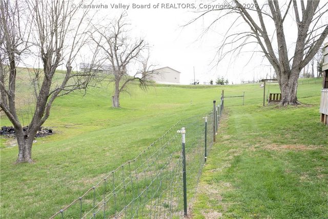 4750 steele ridge Road, Red House, WV 25168