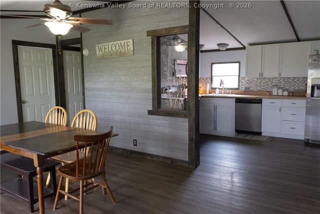 4750 steele ridge Road, Red House, WV 25168