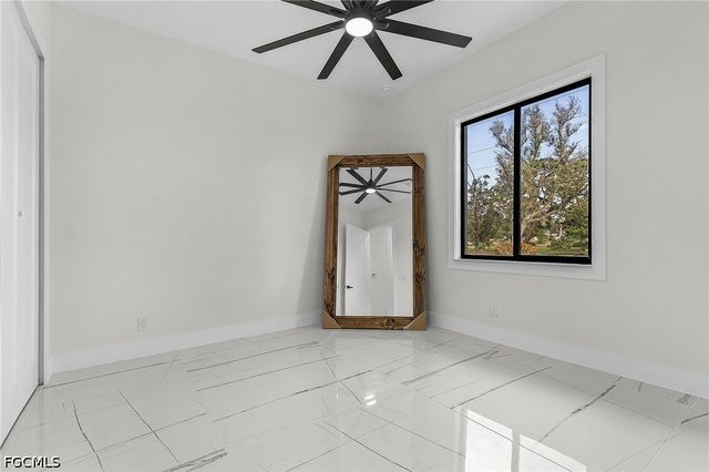 2724 NW 7th PL, Cape Coral, FL 33993