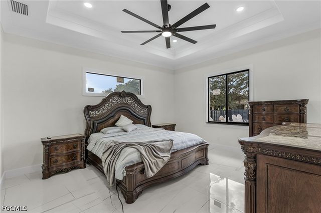 2724 NW 7th PL, Cape Coral, FL 33993