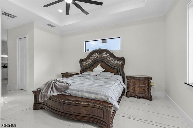 2724 NW 7th PL, Cape Coral, FL 33993