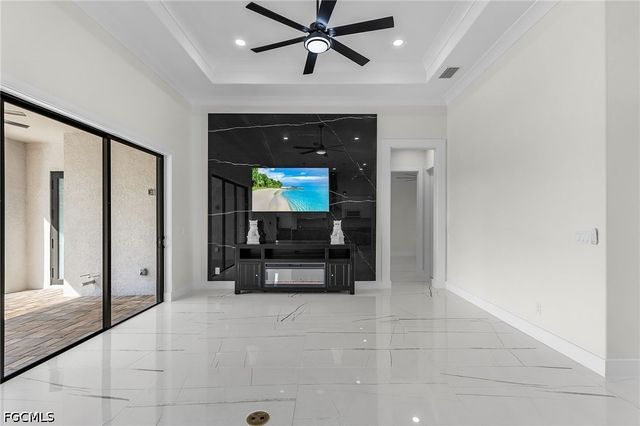 2724 NW 7th PL, Cape Coral, FL 33993