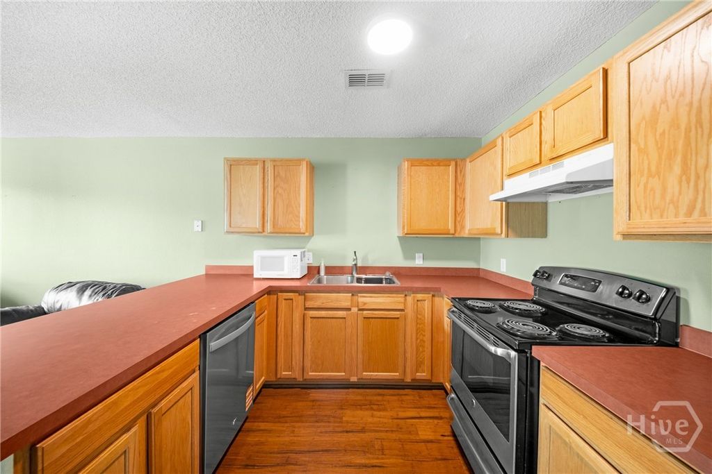 Image 9 of property listing at 2006 Dawson Lane, Rincon, GA 31326