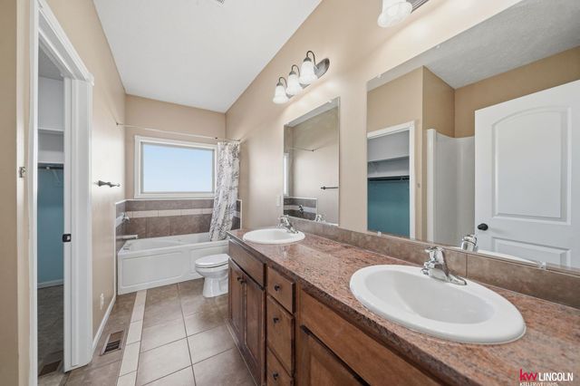 9238 garland Street, Lincoln, NE 68505