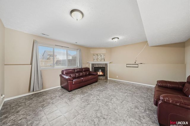 9238 garland Street, Lincoln, NE 68505