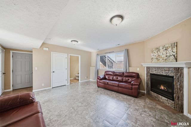 9238 garland Street, Lincoln, NE 68505