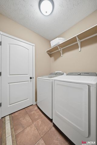 9238 garland Street, Lincoln, NE 68505