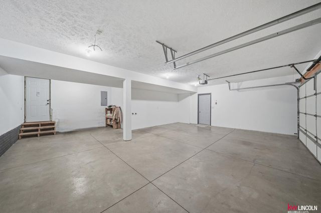 9238 garland Street, Lincoln, NE 68505